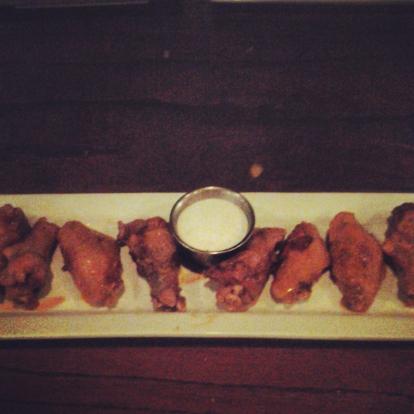 8 wings for $9 at crave.  very crispy. #food El  Paso