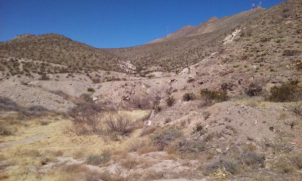 Palisades in El Paso in February. Hiking trail.
