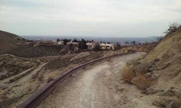 Downtown El Paso from the hiking trail at Palisades.