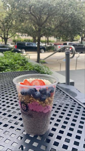 Chia parfait with bananas, blueberries, and coconut at Green Life #food