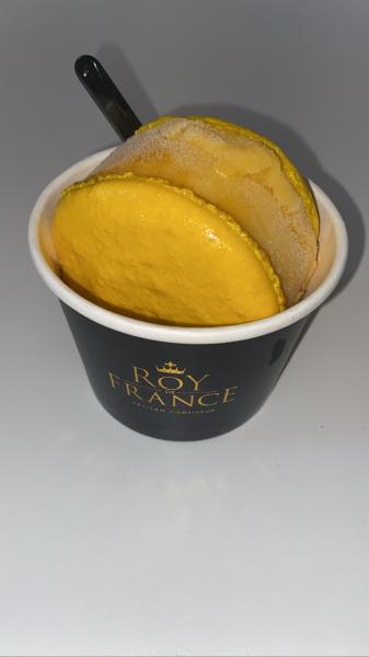Roy de France Passion fruit mango macaroon ice cream #food $8.50 2022