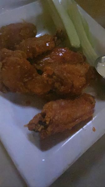 Buffalo Jumbo Chicken Wings at The One on Sunset excellent $14 #food 2022 