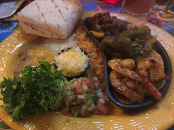 Fajitas with steak and shrimp at La Posta Mesila #food