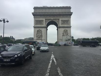 Arc de Triomphe during the day