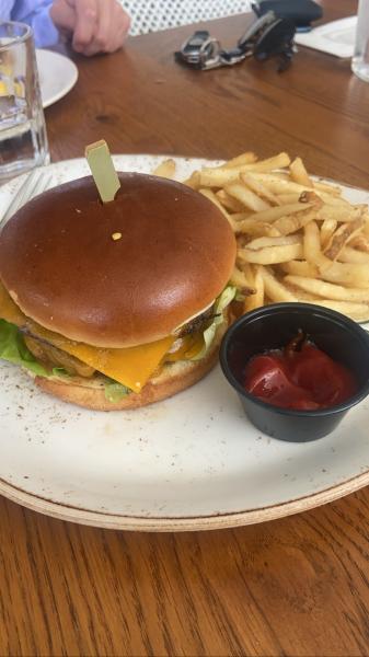 Bayshore Club burger #food 2022