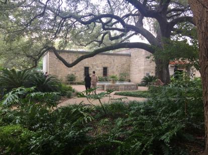 Gardens around the Alamo
