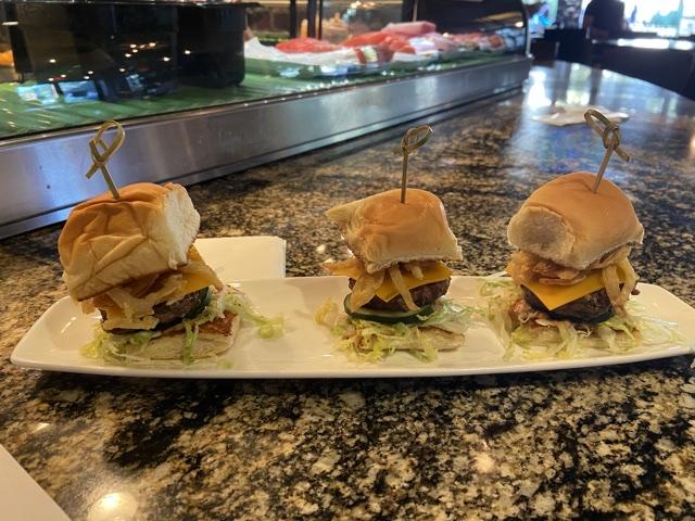 Sliders at Kona Grill $6 during Happy Hour #food